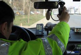 Amendă 2.000 de lei și permis reținut 120 de zile pentru un șofer prins cu 128 de km/h în Dorohoi