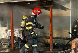 Lozna: Bărbat salvat, în ultima clipă, din casa cuprinsă de flăcări