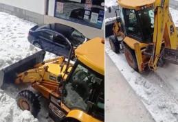 Grindină masivă în Spania, în a doua zi a lunii mai. Au fost scoase excavatoare pe străzi pentru a îndepărta depunerile masive