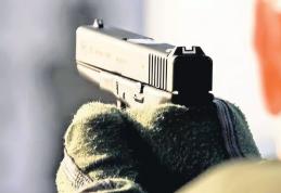 Armă tip pistol, cu destinația de tir sportiv și o cutie cu muniție găsite la un bărbat din Ștefănești