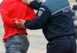 Tânăr reținut după ce a furat o mașină și a plecat cu ea la plimbare deși nu avea permis de conducere