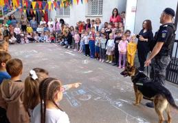 Pih și Ciua au încântat astăzi aproape 150 de copii - FOTO