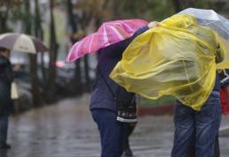 Atenție, Cod Portocaliu de ploi și Cod Galben de vânt!