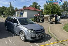 Accident la Dorohoi! Două femei și trei copii au ajuns la spital după ce taxiul în care se aflau s-a răsturnat