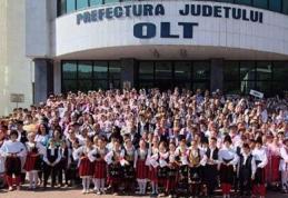 Ansamblul „Mugurelul-Mărgineanca” a cucerit Oltenia! S-a intors victorios de la Concursul Național al Copiilor „Călușul Românesc”