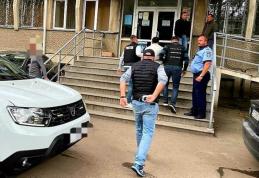 Individ arestat după ce au furat portofelul unui botoșănean