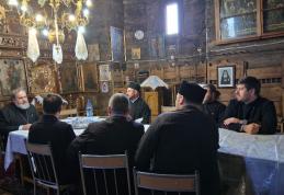 Întâlnire de cerc pastoral la Parohia Cotârgaci – Pastorația tinerilor, între misiune și responsabilitate - FOTO