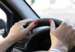 Tânără de 26 de ani depistată la volan, deși nu avea permis de conducere 