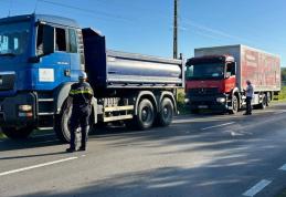 Transportatorii de marfă, luați la control de polițiștii rutieri! Amenzi drastice pentru cei care au încălcat legea - FOTO