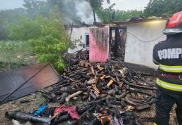 O magazie a fost cuprinsă de flăcări la Șendriceni