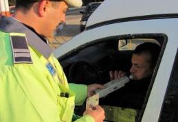A paralizat etilotestul. Șofer depistat cu o alcoolemie de 1,69 mg/l alcool pur în aerul expirat. Conducătorul auto a fost reținut de polițiști