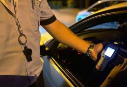 Inconştienţă la volan. Şoferi băuţi şi fără permis, depistaţi de poliţişti în trafic