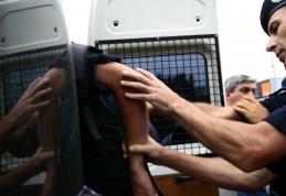 Botoșănean cu mandat de arestare pentru omor reținut și escortat la penitenciar