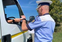 Razie în trafic - Poliția, cu ochii pe transportatorii de persoane