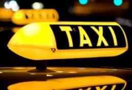 A rămas fără permis, certificat de înmatriculare și plăcuțe după ce a circulat fără autorizație taxi