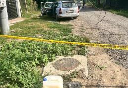 Accident pe o stradă din Dorohoi. O mașină a rupt un stâlp de electricitate