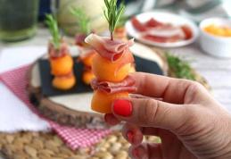 Frigărui aperitiv cu pepene, sunca, rozmarin