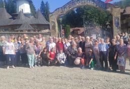 „Seniorii din Dorohoi pe Drumul bucuriei” – excursie culturală și de recreere reușită - FOTO