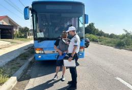 Acțiune pentru verificarea mijloacelor de transport elevi, desfășurată de polițiștii botoșăneni - FOTO