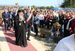 Ibăneștiul a trăit un moment istoric: Sfințirea Crucii monumentale de pe Dealul Măgurii