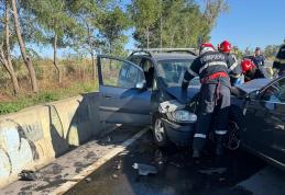 Două persoane rănite în urma unui accident rutier cu trei mașini la Bălușeni