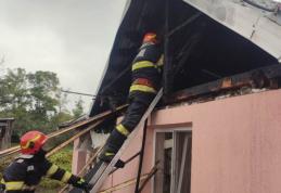 Descoperire macabră după stingerea unui incendiu produs în podul unei anexe