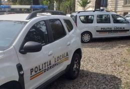 20 de șoferi sancționați după ce au parcat în aproprierea trecerilor de pietoni și a intersecțiilor din Dorohoi