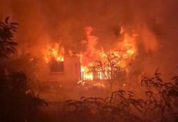 Tragedie la Ștefănești: Bărbat găsit decedat în casa cuprinsă de flăcări