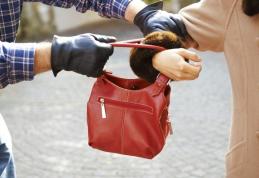 Tânăr de 23 de ani reținut după ce a furat 3.500 de lei din geanta unei femei