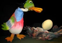 Teatrului „Vasilache” Botoșani vă invită la spectacolul „Rățușca cea urâtă”