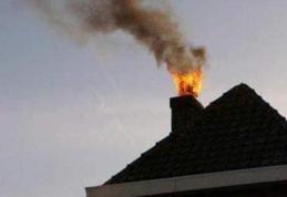 Incendiu la o casă din Cătămărăști Deal, în jurul coșului de fum