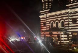 Incendiu la Catedrala din Dorohoi. Pompierii acționează pentru lichidarea flăcărilor – FOTO