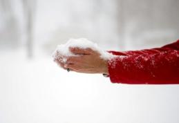 Când ar putea apărea primele ninsori în România. Meteorologii anunță cum va fi vremea în luna noiembrie