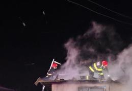 Casa unui bărbat din Hilișeu-Crișan cuprinsă de un incediu 