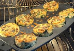 Brioșe cu spanac și ciuperci