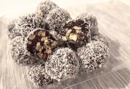 Biluțe de post tăvălite în cocos