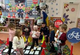 Activități preventive desfășurate de polițiștii din Nicșeni cu micii școlari - FOTO