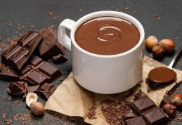 Iată cum trebuie să bei o ciocolată caldă!