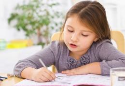 Apar reguli noi pentru elevii din România. Temele pentru acasă, reglementate oficial prin ordin de ministru