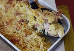 Gratin de șuncă și paste cu cașcaval în airfryer