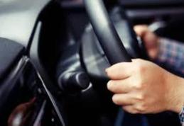 Depistat la volan, deși nu deținea permis de conducere pentru nicio categorie de vehicule