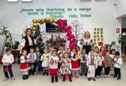 Proiect de parteneriat educațional „Crăciunul vine cu prieteni noi” - FOTO
