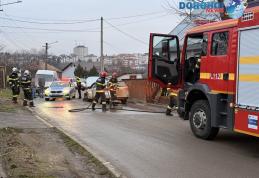 Accident! Intervenție de urgență după ce o mașină a rupt o conductă de gaz din Dorohoi - FOTO