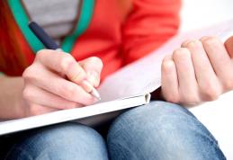 Mai multe autoare, educație media și inteligență artificială. Ce aduce nou programa de Limba română pentru clasa a IX-a