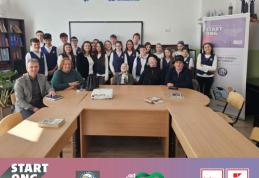 Elevii din Dersca au redescoperit istoria propriei școli prin documente, arhive și mărturii locale - FOTO