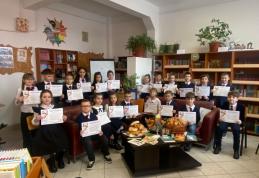 Activitate omagială dedicată poetului Mihai Eminescu la Școala Gimnazială „Spiru Haret” Dorohoi - FOTO