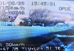 Patru luni fără permis și amendă pentru un tânăr care rula cu 153km/h