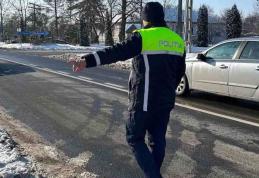 Acțiunea polițiștilor pentru siguranța cetățenilor, la Dorohoi. Duminică au fost aplicate 10 sancțiuni contravenționale