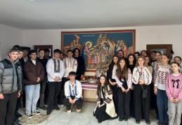 Alternative autentice ale tradițiilor strămoșești pentru Valentine's Day: O seară românească