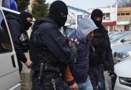 Tânăr de 18 ani arestat pentru trafic de droguri de risc și mare risc